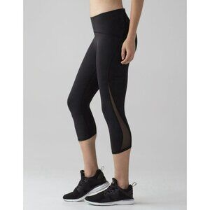 Lululemon Train Times Crop (17") Black Sz 4 EUC